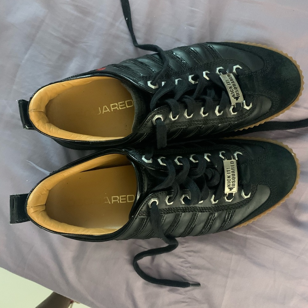 in perfect condition 100% authentic. Dsquared